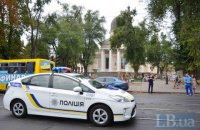 Кабмін запропонував заборонити водієві виходити з машини в разі зупинки поліцією