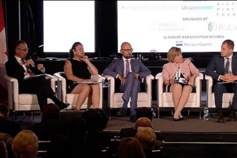 Яценюк виступає за створення єдиного органу, відповідального за співпрацю донорів
