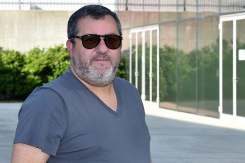 Одиозный футбольный агент назвал действующую трансферную систему "формой торговли людьми"