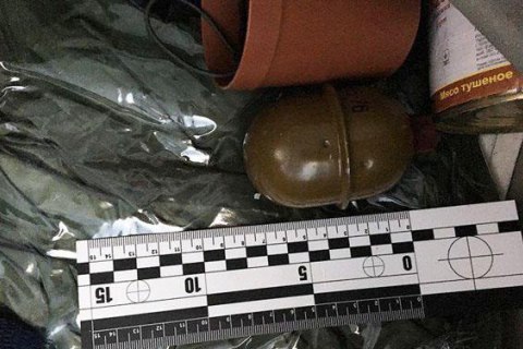 На автовокзале в Бахмуте задержали мужчину с гранатой