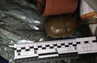 На автовокзале в Бахмуте задержали мужчину с гранатой