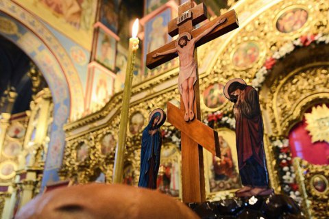 Нацполиция и религиозные общины ищут консенсус в проведении богослужений и праздников в период карантина