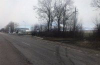 ​В Черновицкой области из-за непогоды на трассу упали провода высоковольтной линии