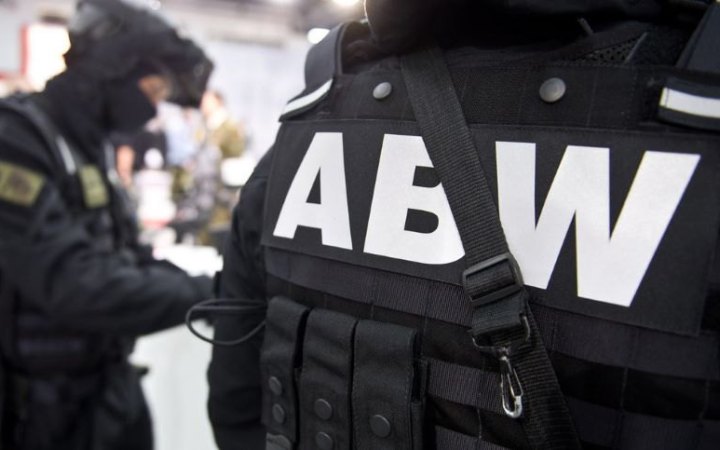 Польща провела обшуки у справі про медіакомпанії на користь РФ у Євросоюзі