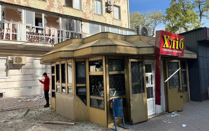 Росіяни знову обстріляли Нікополь із артилерії, загинула літня жінка 