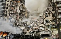 У Дніпрі вже п'ятеро загиблих внаслідок влучання ракети у будинок