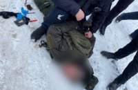 Патрульная полиция показала видео задержания срочника Нацгвардии, расстрелявшего сослуживцев