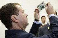 Рубль пошатнулся, гривне – приготовиться