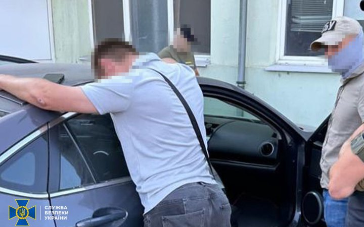 СБУ викрила посадовців із Одещини, які продавали ухилянтам "посвідчення моряка"