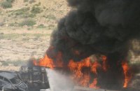 В Афганістані внаслідок загоряння десятків бензовозів із нафтою загинули щонайменше семеро осіб