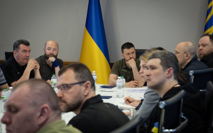 Ми дуже хотіли би, щоб була реакція "менше слів – більше зброї", – Зеленський про очікувану відповідь від Туреччини на теракт