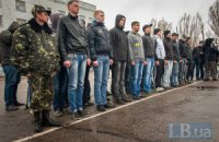 Порошенко продлил на месяц сроки призыва в армию