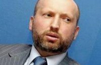 Турчинов поручил двум министрам заняться расследованием скандала в "Артеке"