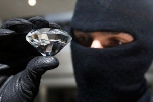 В поселке Емильчино ограбили ювелирный магазин на 2 млн гривен