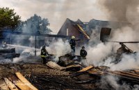 Окупанти вдарили дроном по підприємству на Харківщині: є постраждалі
