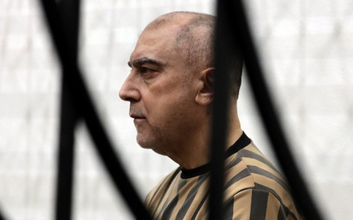 У Сирії суд звинуватив двоюрідного брата Башара Асада у воєнних злочинах