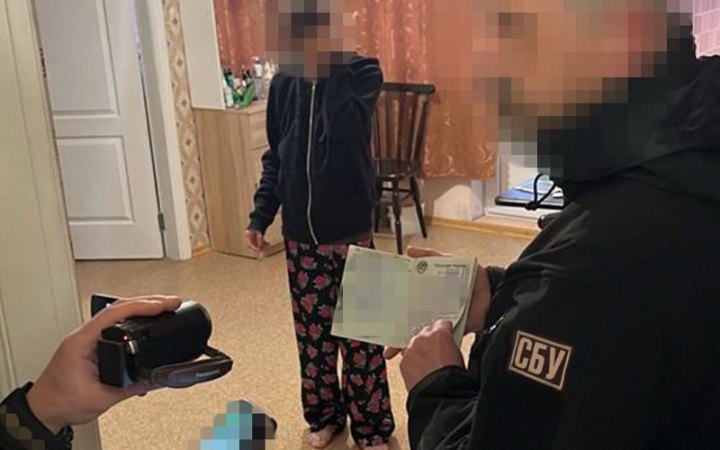 СБУ затримала колаборантку, яка переїхала до Києва під виглядом переселенки і планувала втекти за кордон