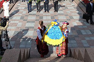 Пенсионерку за ленточку посадили на 10 суток к проституткам и наркоманам