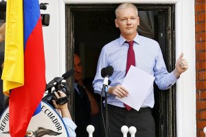 Ассанж рассказал о жизни в посольстве Эквадора