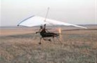 У румынской границы разбился контрабандист на самодельном дельтаплане