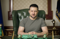 Ніде на фронті не пасуємо перед ворогом, на визначених ділянках готуємо майбутні успіхи, - Зеленський