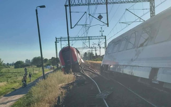 У Польщі зіткнулися два пасажирські потяги, є постраждалі