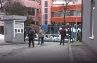 В Киеве заблокировали редакцию телеканала NewsOne