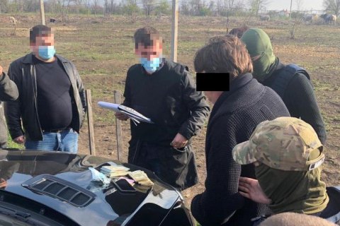 Начальник филиала "Военторгсервиса" попался на взятке $40 тысяч