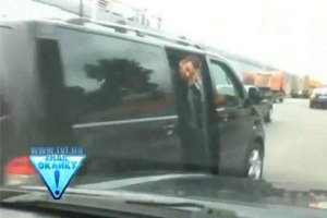 Пресс-служба Кабмина: скандальный кортеж - не Азарова