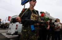 Під Луганськом триває стрілянина