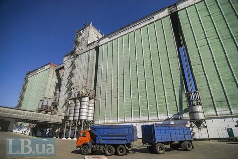 Главу Государственной зерновой корпорации отправили под ночной домашний арест