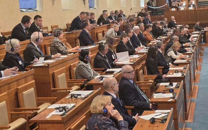 ​В Сенаті Чеської Республіки обговорили загрози від зменшення підтримки України 
