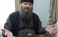 Наместника Лавры возмутил интерес журналистов к машинам духовенства