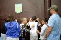 Во Врадиевке вновь готовятся к осаде РОВД, милиционеры баррикадируются щитами