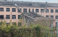 Одна людина загинула та шестеро дістали поранення внаслідок обстрілів на Донеччині