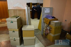 Сегодня ЦИК начнет принимать протоколы окружкомов с мокрыми печатями