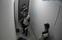 К Стерненко пришла полиция с постановленим о принудительном приводе в СБУ для вручения подозрения