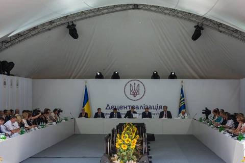 Порошенко исключил отказ от Донбасса 