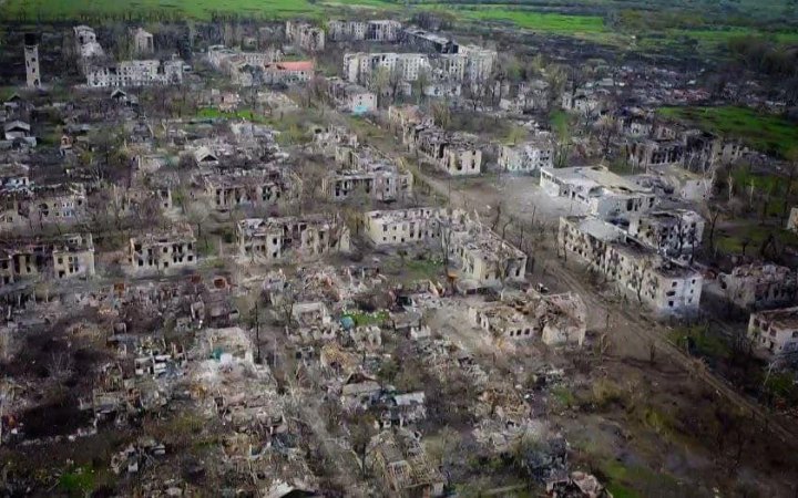 Ворог рівняє Новотошківку з землею, будинків там практично не залишилося