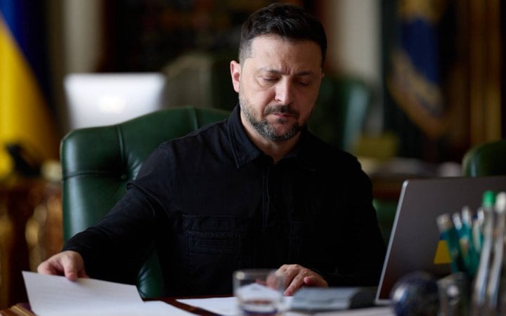 Президент Зеленський відзначив учасників спецоперації "Павутина"