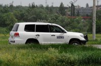 В Донецке сожгли семь бронеавтомобилей ОБСЕ (обновлено, добавлены фото)