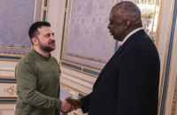 Сполучені Штати продовжать надавати підтримку Україні на полі бою, – Остін