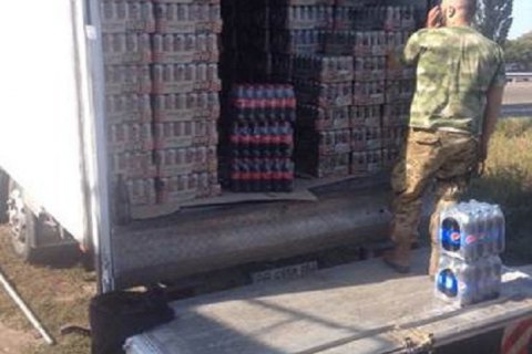 На Донбассе задержали две фуры с алкоголем и "кока-колой" на 1,5 млн гривен