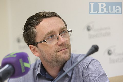 Паращий: пятый транш МВФ возможен в сентябре-октябре, если из его условий исключат земельную реформу
