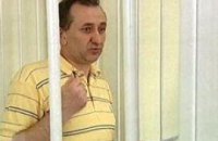 Экс-судья Зварыч погрыз 600 страниц своего дела