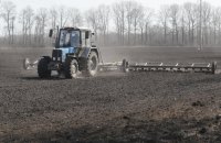 Україна у надскладних умовах успішно провела дві посівні, а також будує нову логістику на західному кордоні, – Шмигаль
