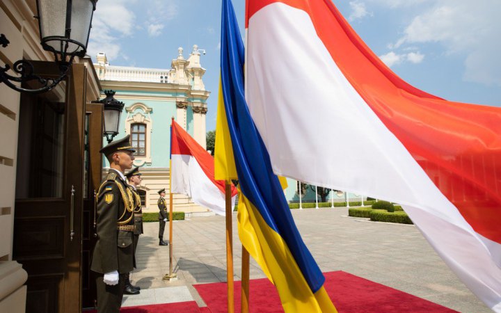 Зеленський провів розмову з президентом Індонезії: запевнив у готовності відновити експорт сільськогосподарської продукції 