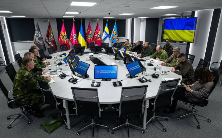 ​Україна обговорює зі Швецією постачання винищувачів Gripen