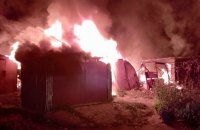 Військові РФ вдарили ракетами по Оріхову, є зруйновані будинки, спалахнули пожежі