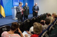 Порошенко хоче більше жінок при владі